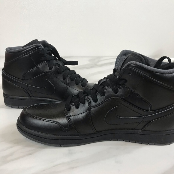 ❌SOLD❌ Jordan 1 All Black/Black/Grey w OG Box - Picture 4 of 8